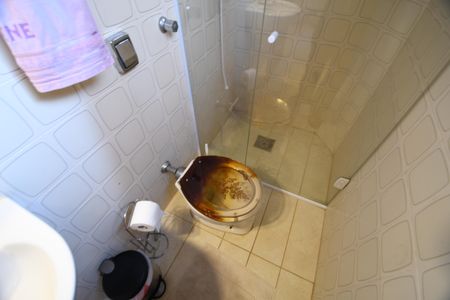 Casa à venda com 340m², 4 quartos e 2 vagasBanheiro 4