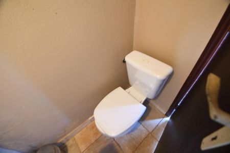 Casa à venda com 340m², 4 quartos e 2 vagasBanheiro de serviço