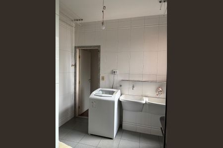 Apartamento à venda com 182m², 4 quartos e 4 vagas Apartamento à venda com 182m², 4 quartos e 4 vagasÁrea de Serviço