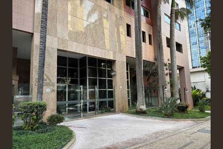 Apartamento à venda com 182m², 4 quartos e 4 vagas Apartamento à venda com 182m², 4 quartos e 4 vagasFachada prédio