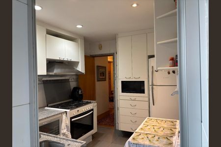 Apartamento à venda com 182m², 4 quartos e 4 vagas Apartamento à venda com 182m², 4 quartos e 4 vagasCozinha