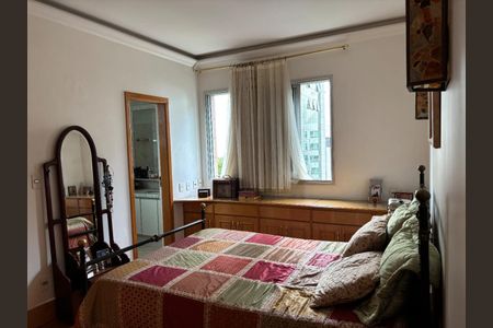 Apartamento à venda com 182m², 4 quartos e 4 vagas Apartamento à venda com 182m², 4 quartos e 4 vagasSuíte Master