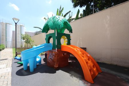 Apartamento à venda com 45m², 2 quartos e sem vagaÁrea comum - Playground