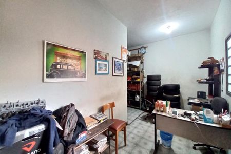 Casa à venda com 419m², 4 quartos e 1 vagaEscritório