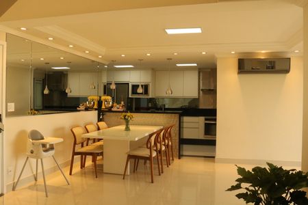 Apartamento à venda com 255m², 4 quartos e 4 vagasSala/Cozinha