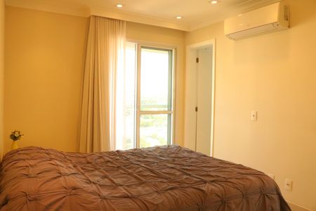 Apartamento à venda com 255m², 4 quartos e 4 vagasSuíte 1