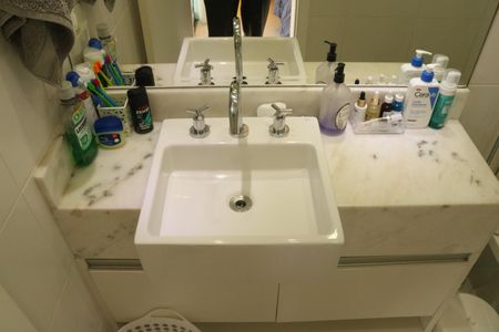 Apartamento à venda com 255m², 4 quartos e 4 vagasBanheiro da Suíte 1