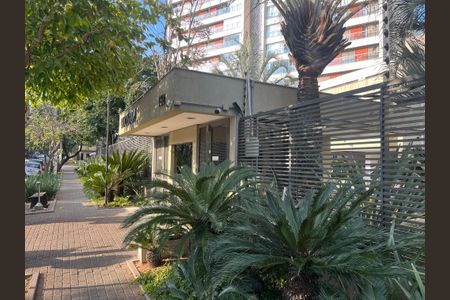 Apartamento à venda com 255m², 4 quartos e 4 vagas Apartamento à venda com 255m², 4 quartos e 4 vagasFachada