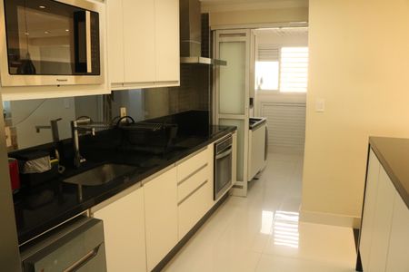 Apartamento à venda com 255m², 4 quartos e 4 vagasSala/Cozinha