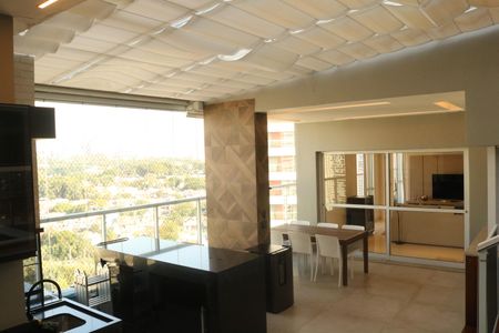 Apartamento à venda com 255m², 4 quartos e 4 vagasCobertura