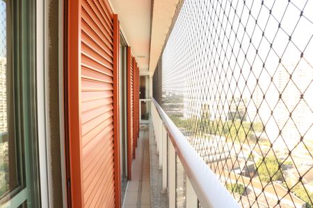 Apartamento à venda com 255m², 4 quartos e 4 vagasSuíte 1