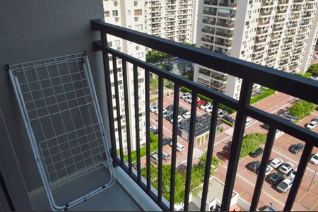 Apartamento à venda com 40m², 1 quarto e 1 vaga Apartamento à venda com 40m², 1 quarto e 1 vagaVaranda