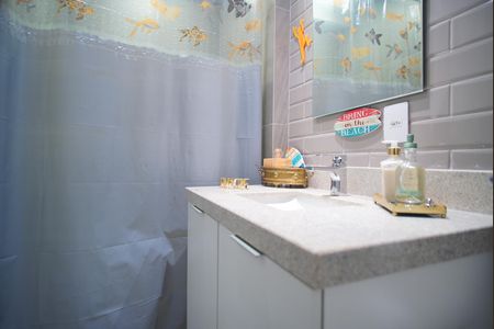 Apartamento à venda com 76m², 3 quartos e 2 vagasBanheiro Social