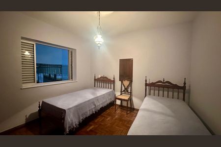 Apartamento à venda com 190m², 4 quartos e 2 vagas Apartamento à venda com 190m², 4 quartos e 2 vagasQuarto 3