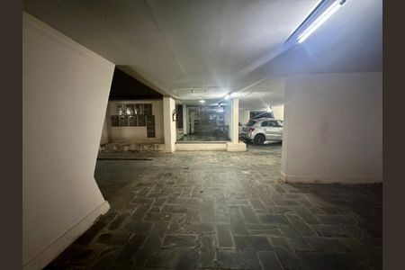 Apartamento à venda com 190m², 4 quartos e 2 vagas Apartamento à venda com 190m², 4 quartos e 2 vagasVaga de garagem