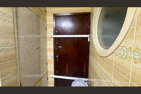 Apartamento à venda com 190m², 4 quartos e 2 vagas Apartamento à venda com 190m², 4 quartos e 2 vagasÁrea de serviço