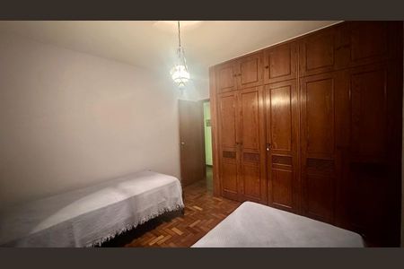 Apartamento à venda com 190m², 4 quartos e 2 vagas Apartamento à venda com 190m², 4 quartos e 2 vagasQuarto 3