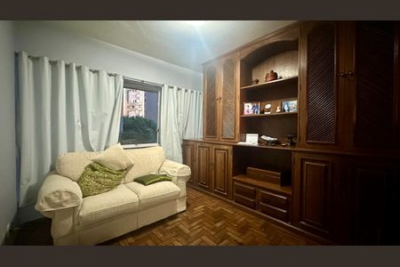 Apartamento à venda com 190m², 4 quartos e 2 vagas Apartamento à venda com 190m², 4 quartos e 2 vagasQuarto