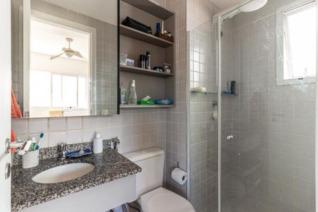 Banheiro de kitnet/studio à venda com 1 quarto, 30m² em Vila Buarque, São Paulo