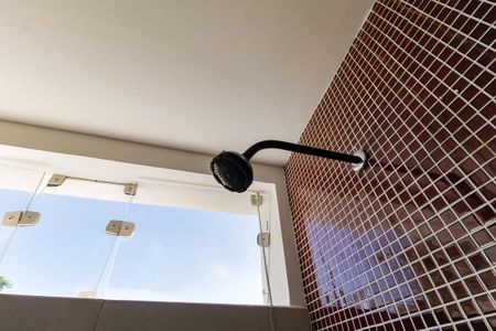 Casa para alugar com 800m², 7 quartos e 4 vagas Casa para alugar com 800m², 7 quartos e 4 vagasBanheiro da Suíte 4 - chuveiro