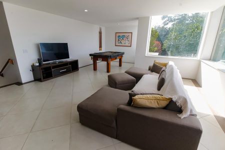 Casa para alugar com 800m², 7 quartos e 4 vagas Casa para alugar com 800m², 7 quartos e 4 vagasSala 2