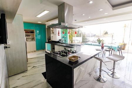 Casa para alugar com 800m², 7 quartos e 4 vagas Casa para alugar com 800m², 7 quartos e 4 vagasCozinha - Armários