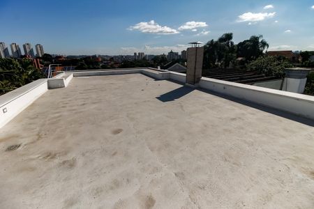 Casa para alugar com 800m², 7 quartos e 4 vagas Casa para alugar com 800m², 7 quartos e 4 vagasTerraço