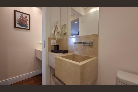 Apartamento à venda com 140m², 3 quartos e 3 vagas Apartamento à venda com 140m², 3 quartos e 3 vagasLavabo