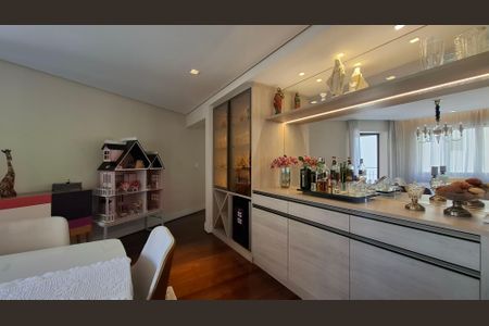 Apartamento à venda com 140m², 3 quartos e 3 vagas Apartamento à venda com 140m², 3 quartos e 3 vagasSala