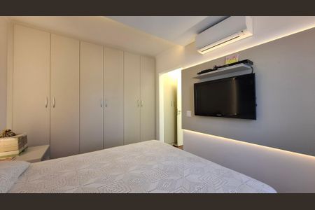 Apartamento à venda com 140m², 3 quartos e 3 vagas Apartamento à venda com 140m², 3 quartos e 3 vagasSuíte 1