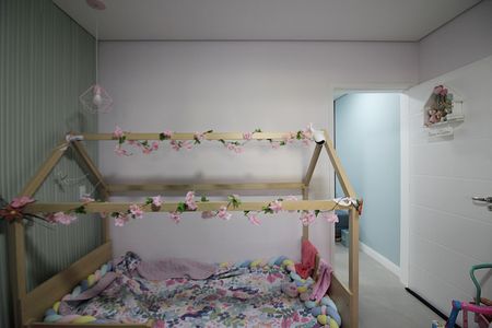 Casa à venda com 120m², 2 quartos e 2 vagasQuarto 