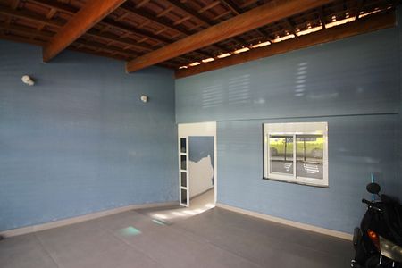 Casa à venda com 120m², 2 quartos e 2 vagasGaragem