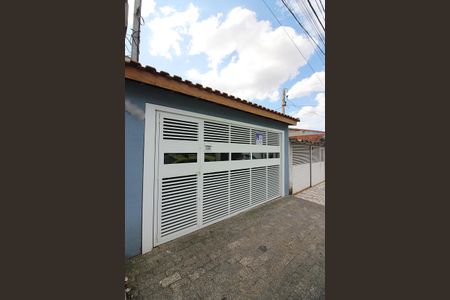 Casa à venda com 120m², 2 quartos e 2 vagasFachada