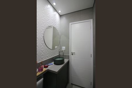 Casa à venda com 120m², 2 quartos e 2 vagasBanheiro Social