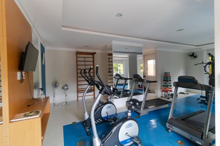 Apartamento à venda com 100m², 2 quartos e 1 vaga Apartamento à venda com 100m², 2 quartos e 1 vagaÁrea comum - Academia