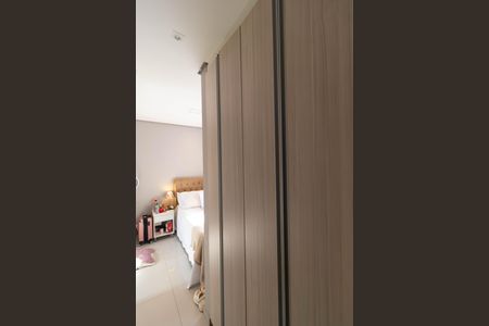 Apartamento à venda com 100m², 2 quartos e 1 vaga Apartamento à venda com 100m², 2 quartos e 1 vagaQuarto 01