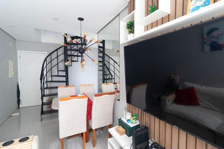 Apartamento à venda com 100m², 2 quartos e 1 vaga Apartamento à venda com 100m², 2 quartos e 1 vagaSala