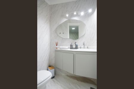 Apartamento à venda com 307m², 3 quartos e 3 vagasBanheiro da suíte 1