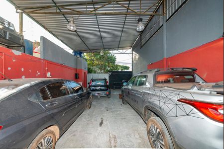Casa à venda com 350m², 2 quartos e 5 vagas Casa à venda com 350m², 2 quartos e 5 vagasÁrea Comum