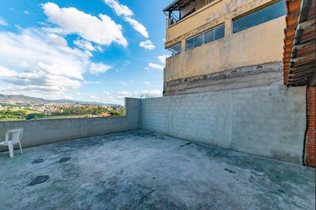 Casa à venda com 350m², 2 quartos e 5 vagas Casa à venda com 350m², 2 quartos e 5 vagasÁrea Externa