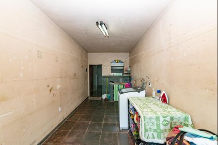 Casa à venda com 350m², 2 quartos e 5 vagas Casa à venda com 350m², 2 quartos e 5 vagasÁrea de Serviço