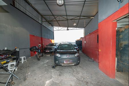 Casa à venda com 350m², 2 quartos e 5 vagas Casa à venda com 350m², 2 quartos e 5 vagasÁrea Comum