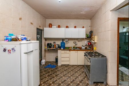Casa à venda com 350m², 2 quartos e 5 vagas Casa à venda com 350m², 2 quartos e 5 vagasCozinha