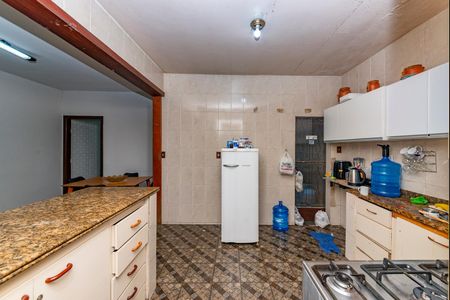 Casa à venda com 350m², 2 quartos e 5 vagas Casa à venda com 350m², 2 quartos e 5 vagasCozinha