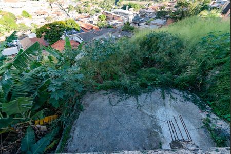 Casa à venda com 350m², 2 quartos e 5 vagas Casa à venda com 350m², 2 quartos e 5 vagasVista da Área Externa