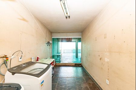 Casa à venda com 350m², 2 quartos e 5 vagas Casa à venda com 350m², 2 quartos e 5 vagasÁrea de Serviço