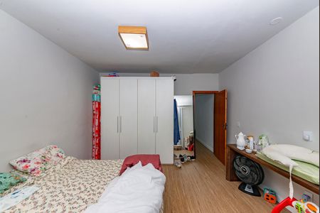 Casa à venda com 350m², 2 quartos e 5 vagas Casa à venda com 350m², 2 quartos e 5 vagasQuarto 1