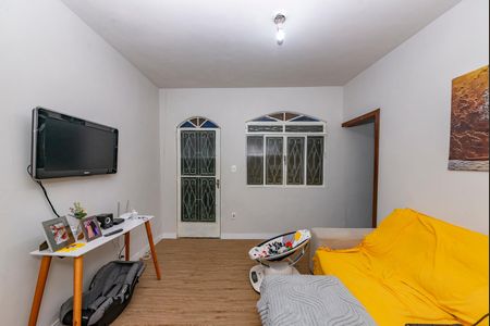 Casa à venda com 350m², 2 quartos e 5 vagas Casa à venda com 350m², 2 quartos e 5 vagasSala