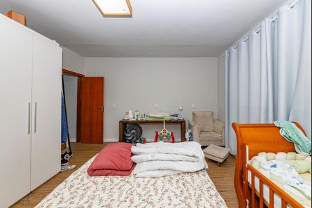 Casa à venda com 350m², 2 quartos e 5 vagas Casa à venda com 350m², 2 quartos e 5 vagasQuarto 1