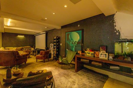 Casa de condomínio à venda com 444m², 5 quartos e 7 vagasSala